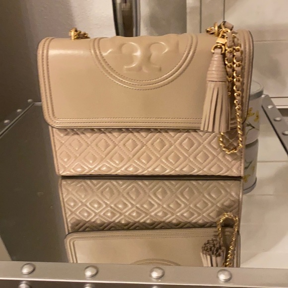 Tory Burch Handbags - 🔥 SALE! 🔥 Tory Burch Fleming Bag